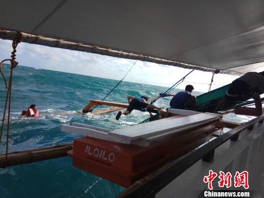 圖為救助現(xiàn)場(chǎng)。 中交公路規(guī)劃設(shè)計(jì)院有限公司 攝